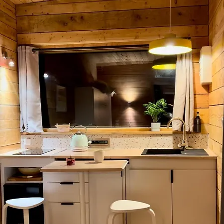 Les cabanes de Julie Lissac et Mouret Extérieur photo